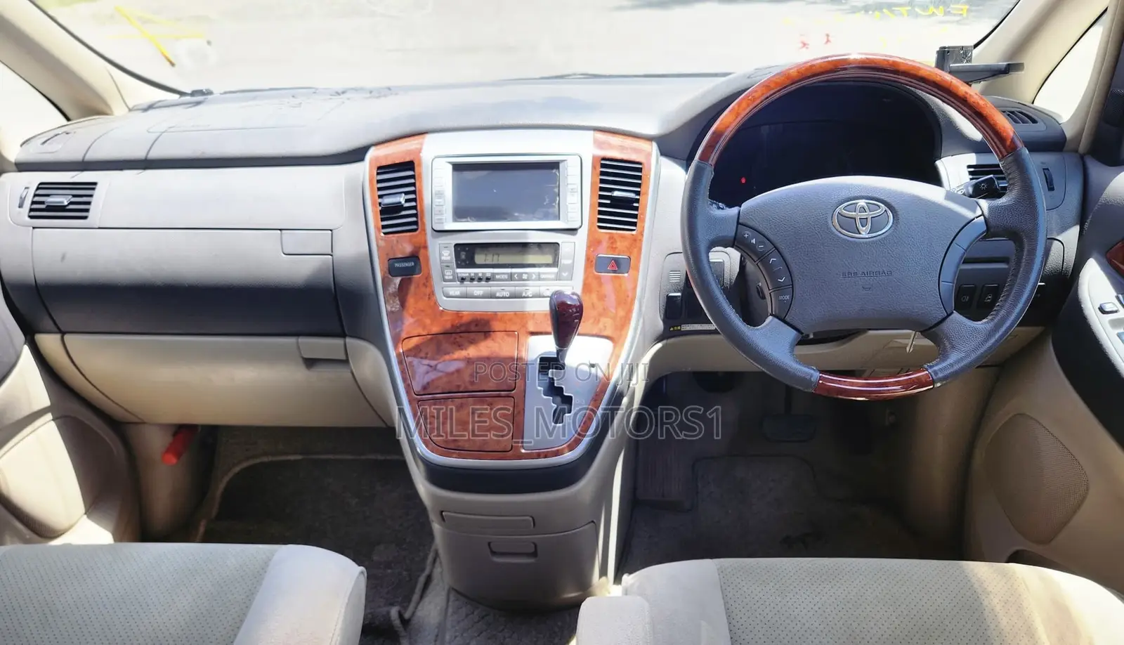 Toyota Alphard 2005 Silver