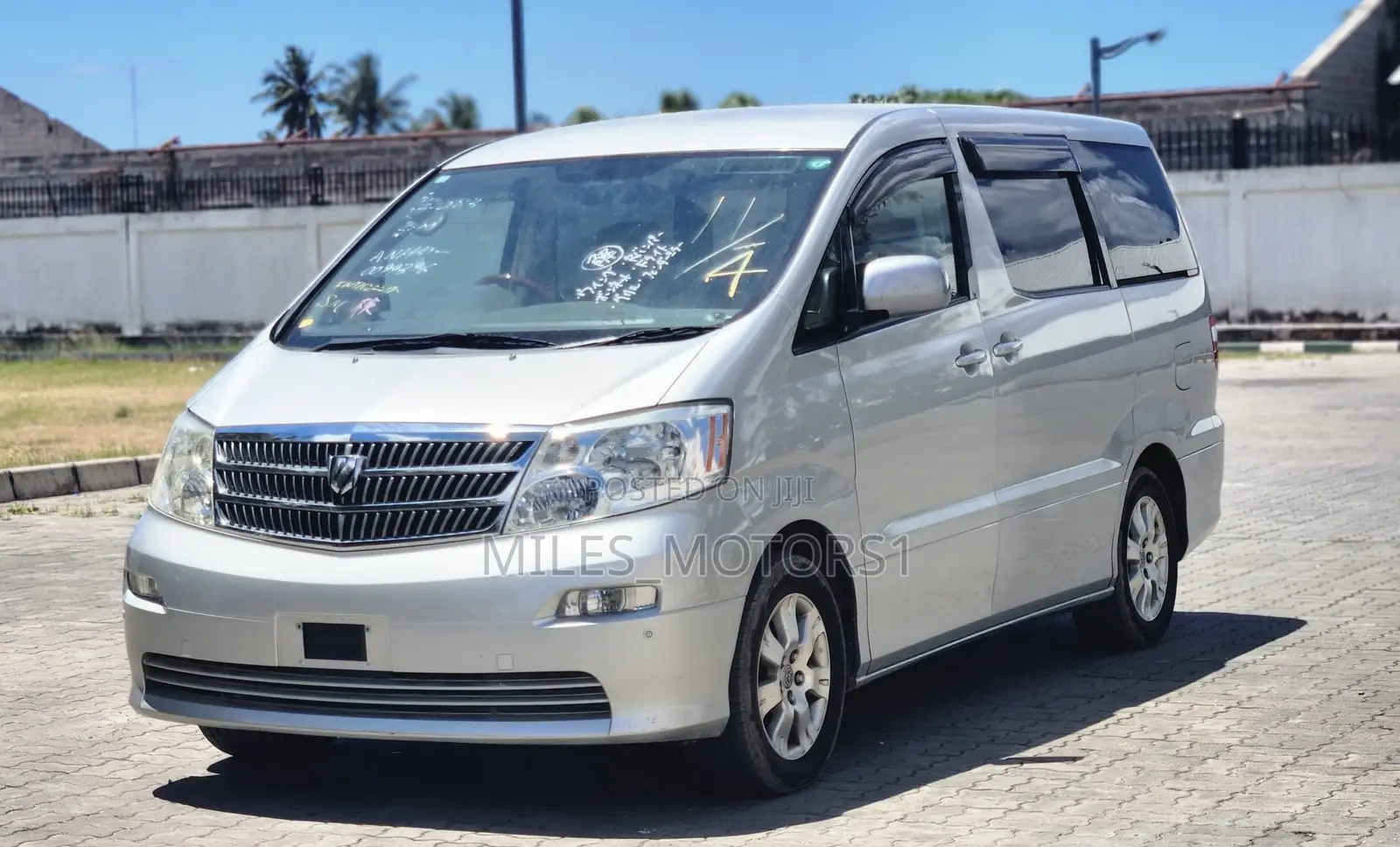 Toyota Alphard 2005 Silver