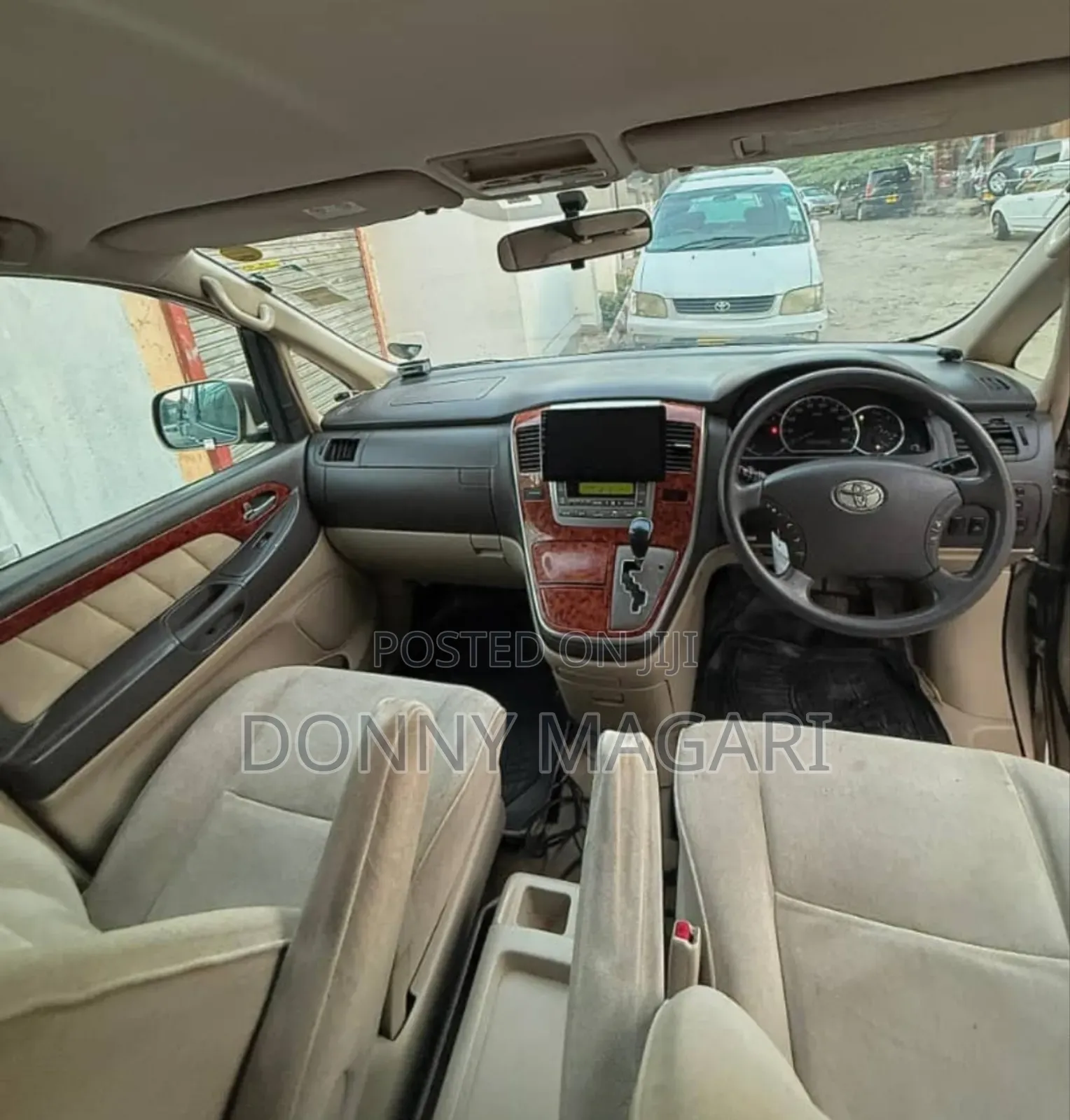 Toyota Alphard 2006 Gold