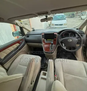 Toyota Alphard 2006 Gold
