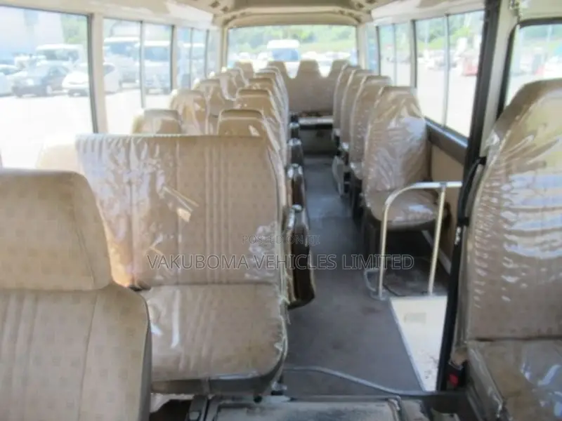 Nissan Civilian 1990 White