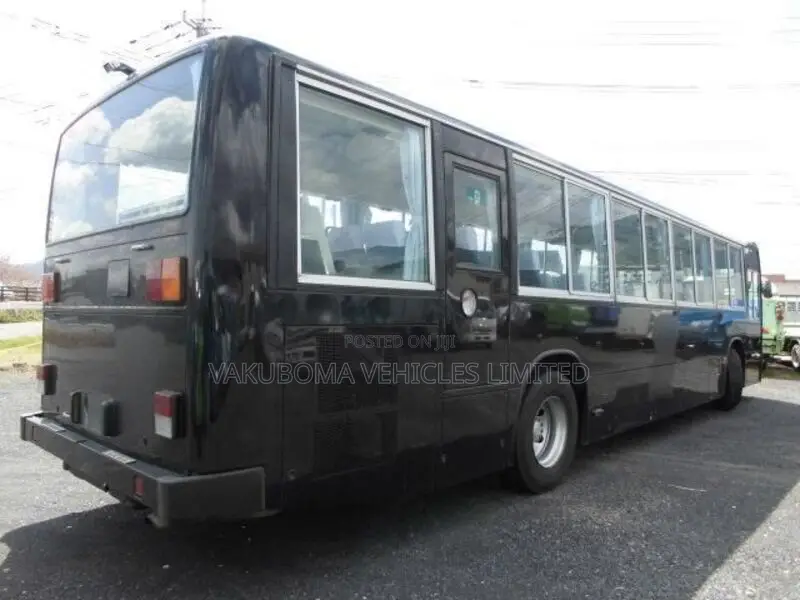 Isuzu Executive Bus 2004 Black