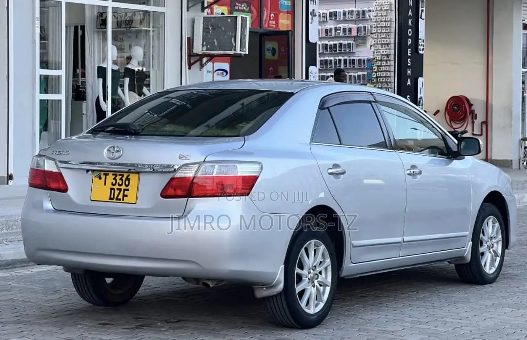 Toyota Premio 2010 Silver
