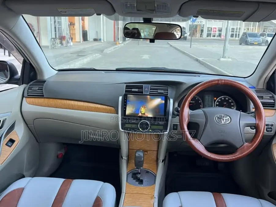 Toyota Premio 2010 Silver