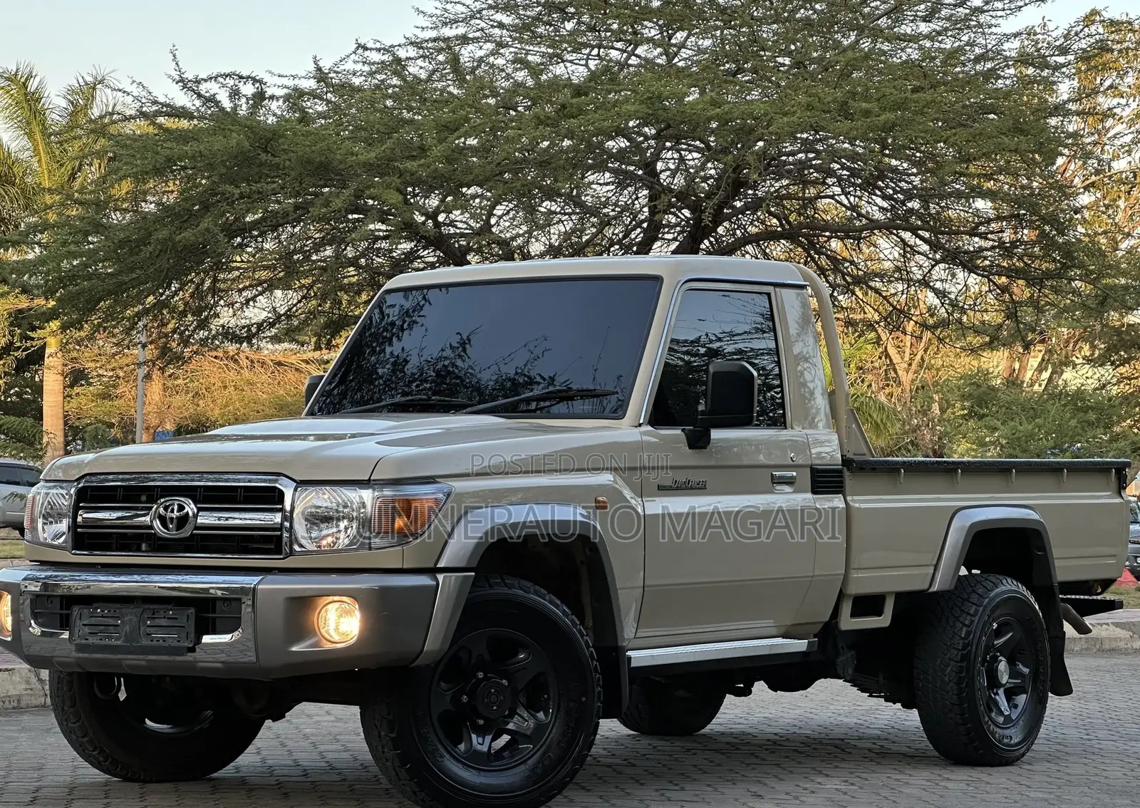Toyota Land Cruiser 2022 Ivory