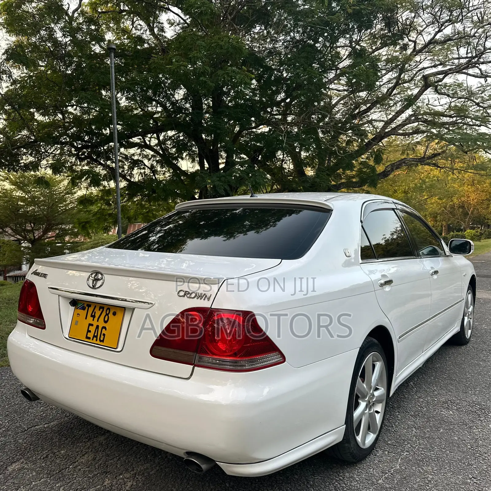 Toyota Crown 2005 White