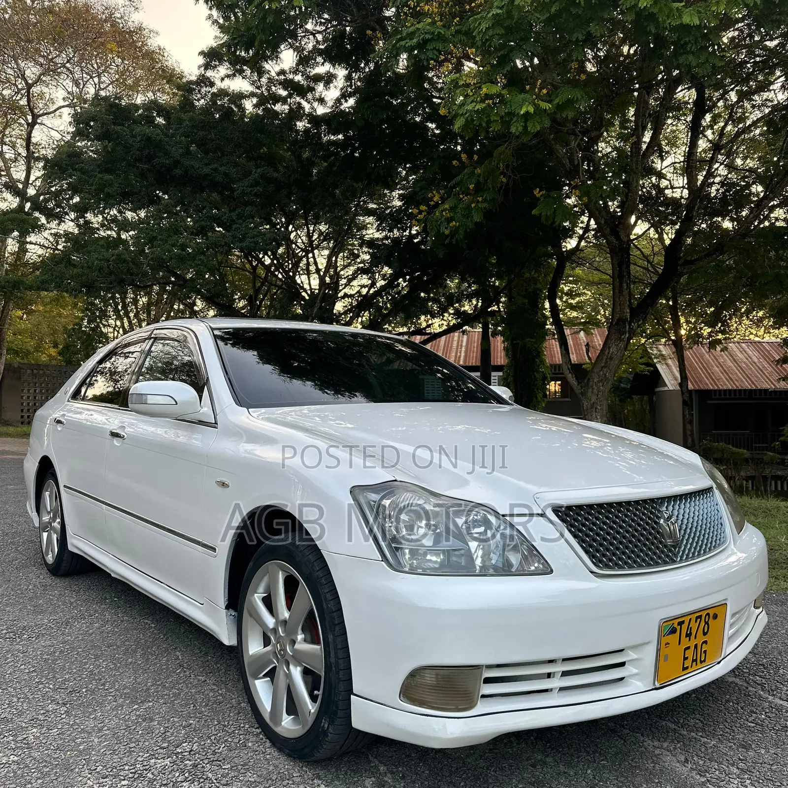 Toyota Crown 2005 White