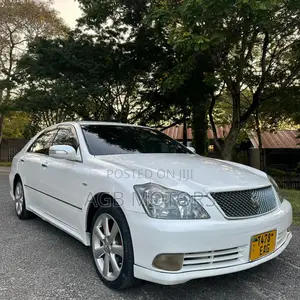 Toyota Crown 2005 White