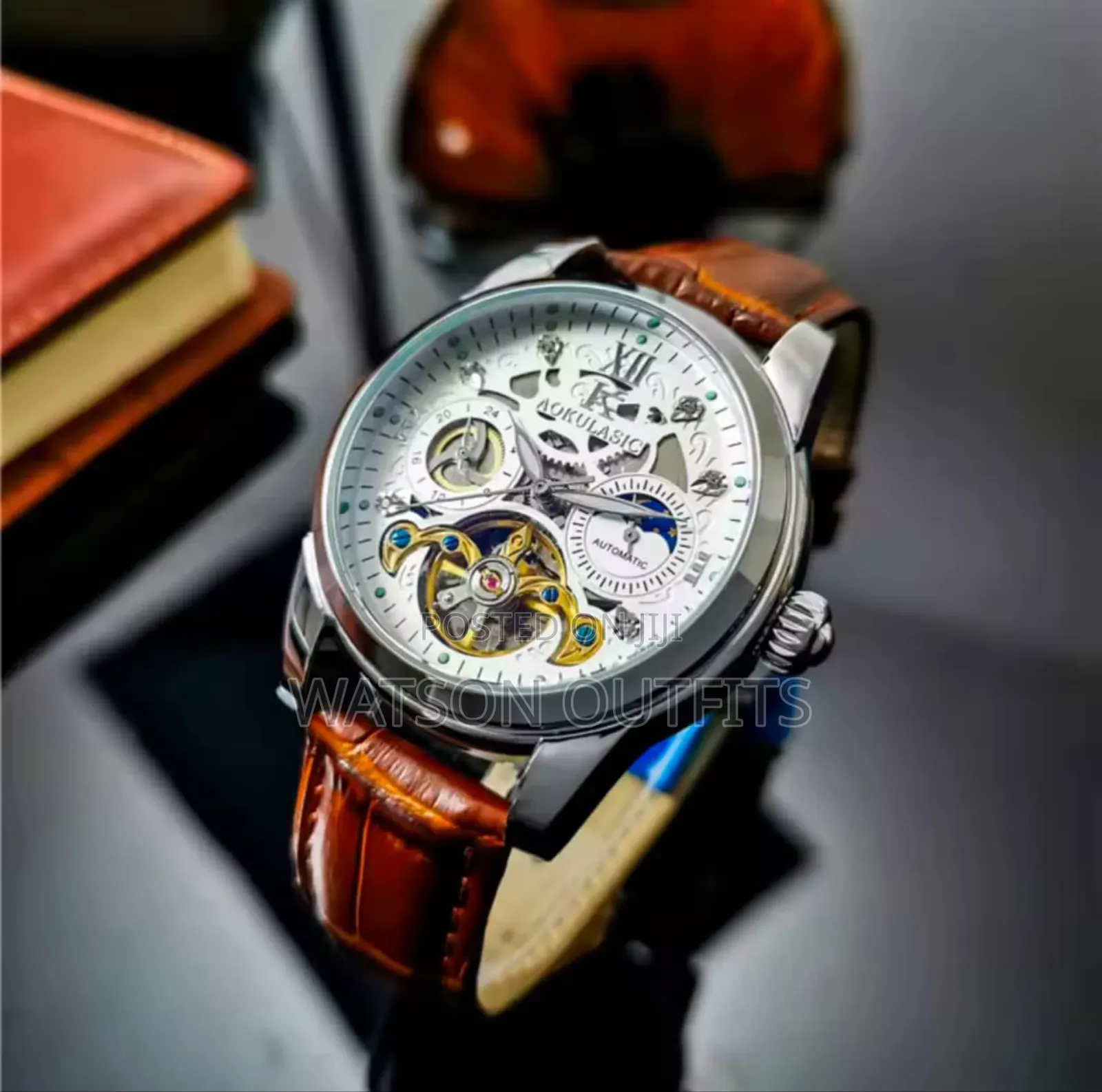 Saa Clearly Automatic or Watches Self Moving Very Classic and Smart