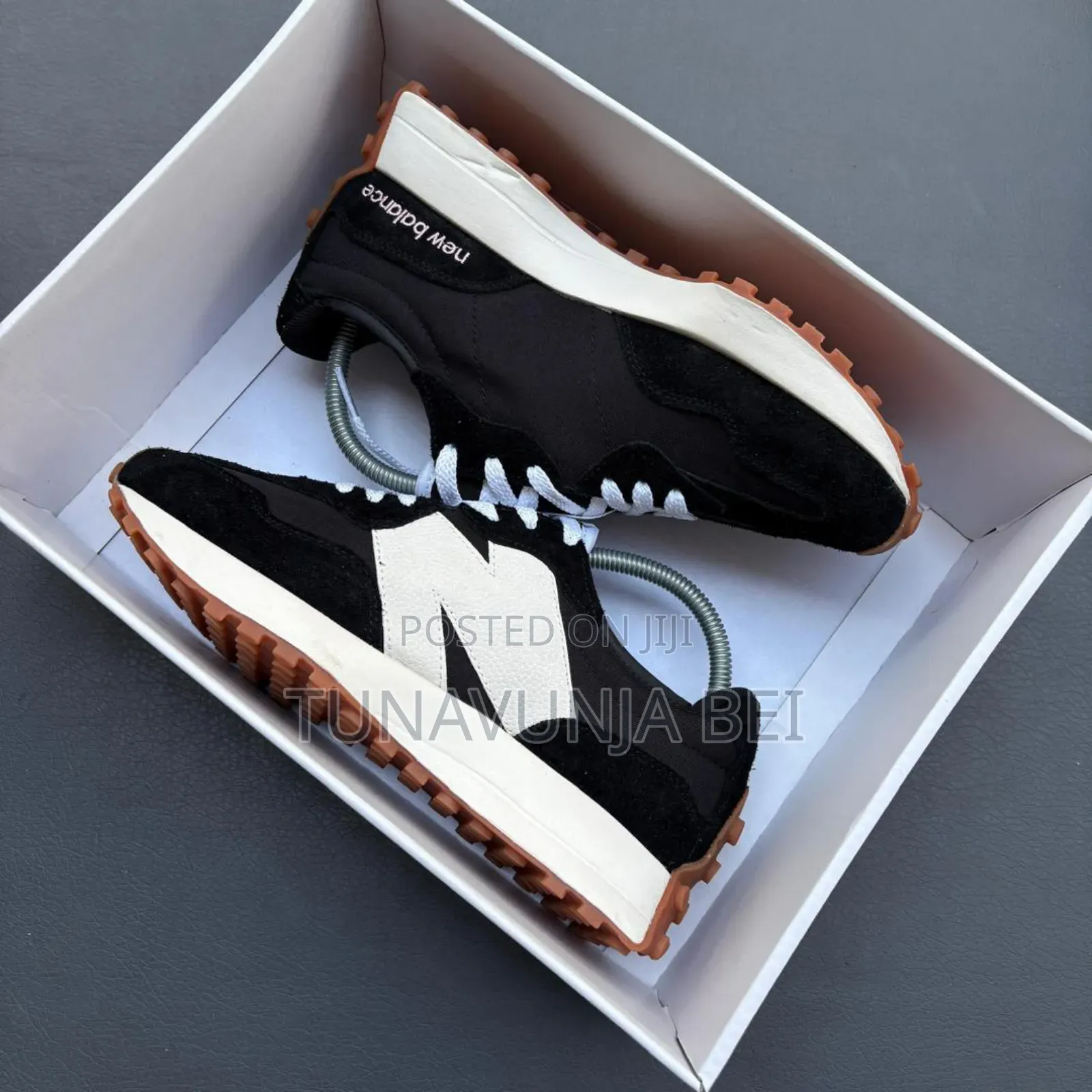 New Balance Sneakers 