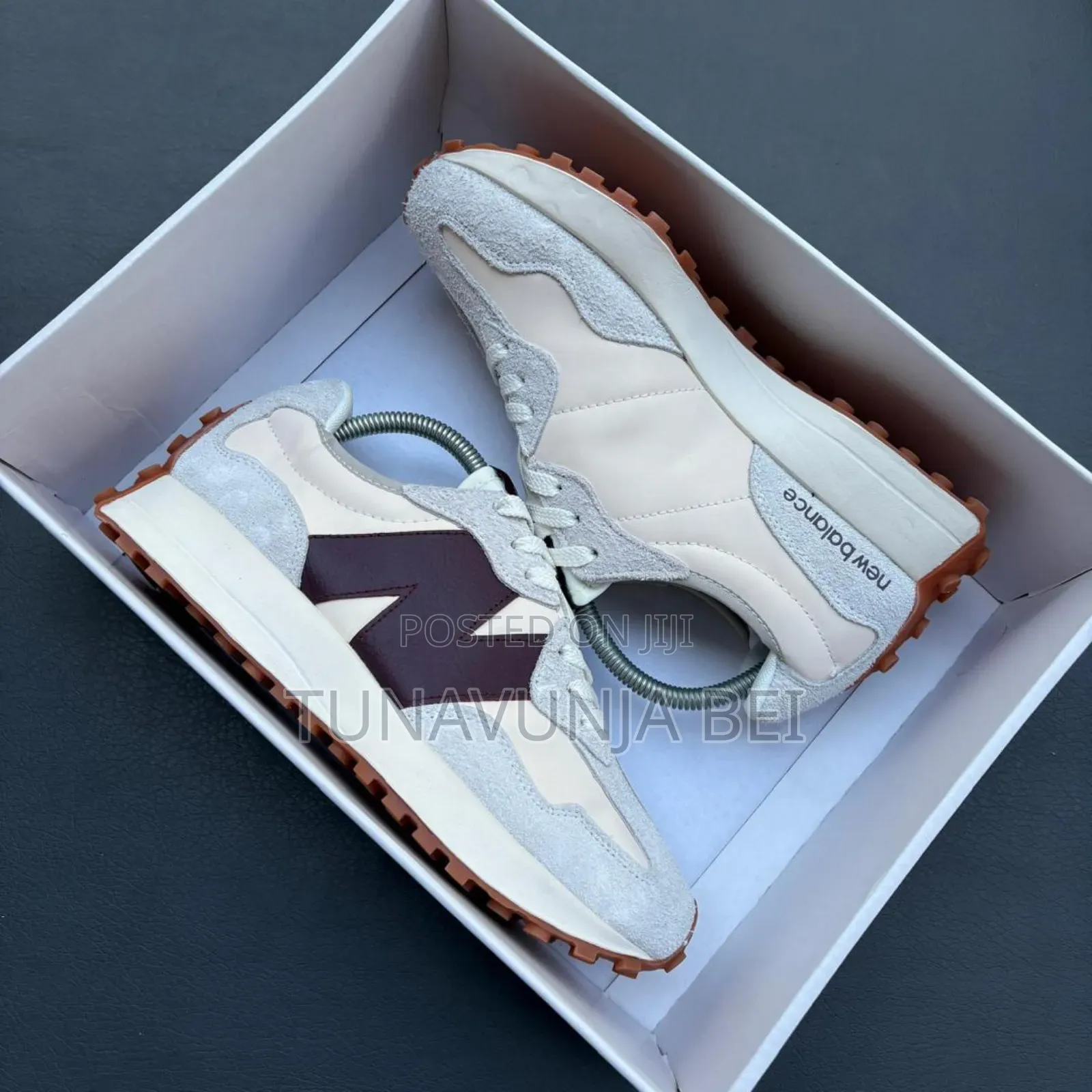 New Balance Sneakers 