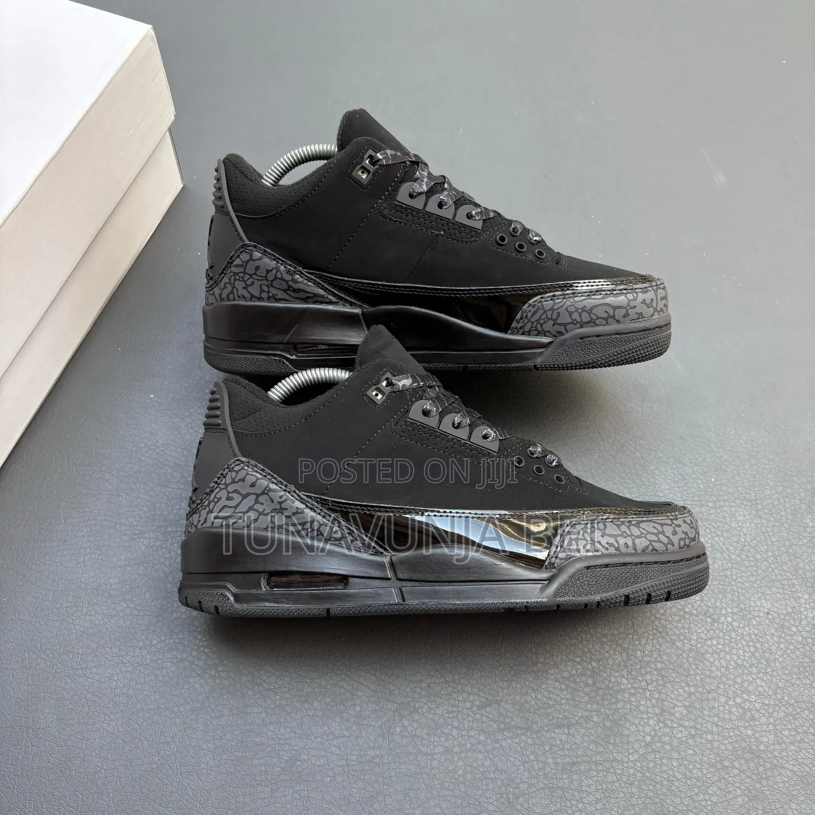 Jordan 03 Sneakers