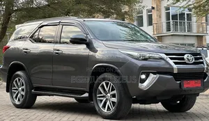 Toyota Fortuner 2019 Gray