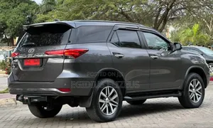 Toyota Fortuner 2019 Gray