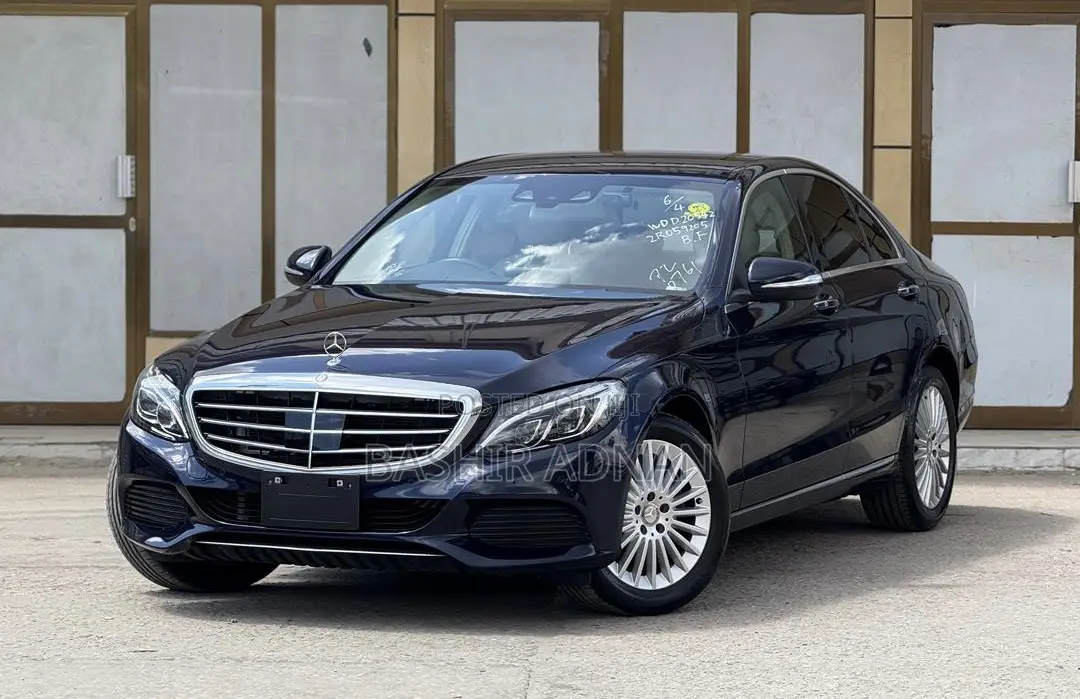 Mercedes-Benz C200 2015 Blue