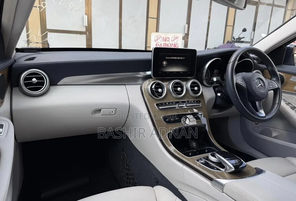 Mercedes-Benz C200 2015 Blue
