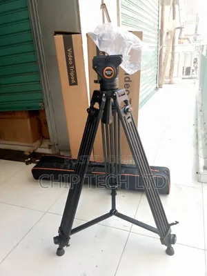 Heavy Duty Tripod Stand