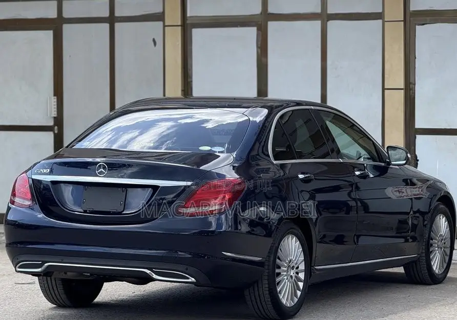 Mercedes-Benz C-Class 2015 Blue