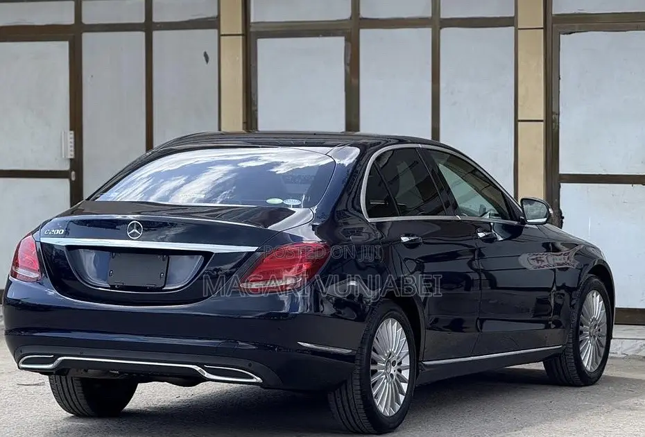 Mercedes-Benz C-Class 2015 Blue