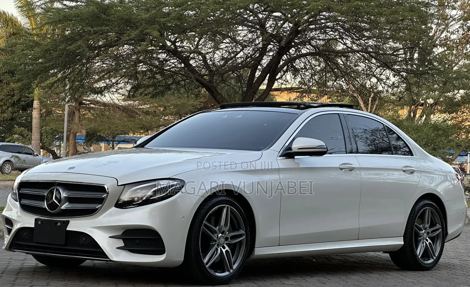 Mercedes-Benz E200 2016 Pearl