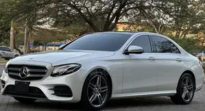Mercedes-Benz E200 2016 Pearl