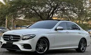 Mercedes-Benz E200 2016 Pearl