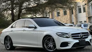 Mercedes-Benz E200 2016 Pearl