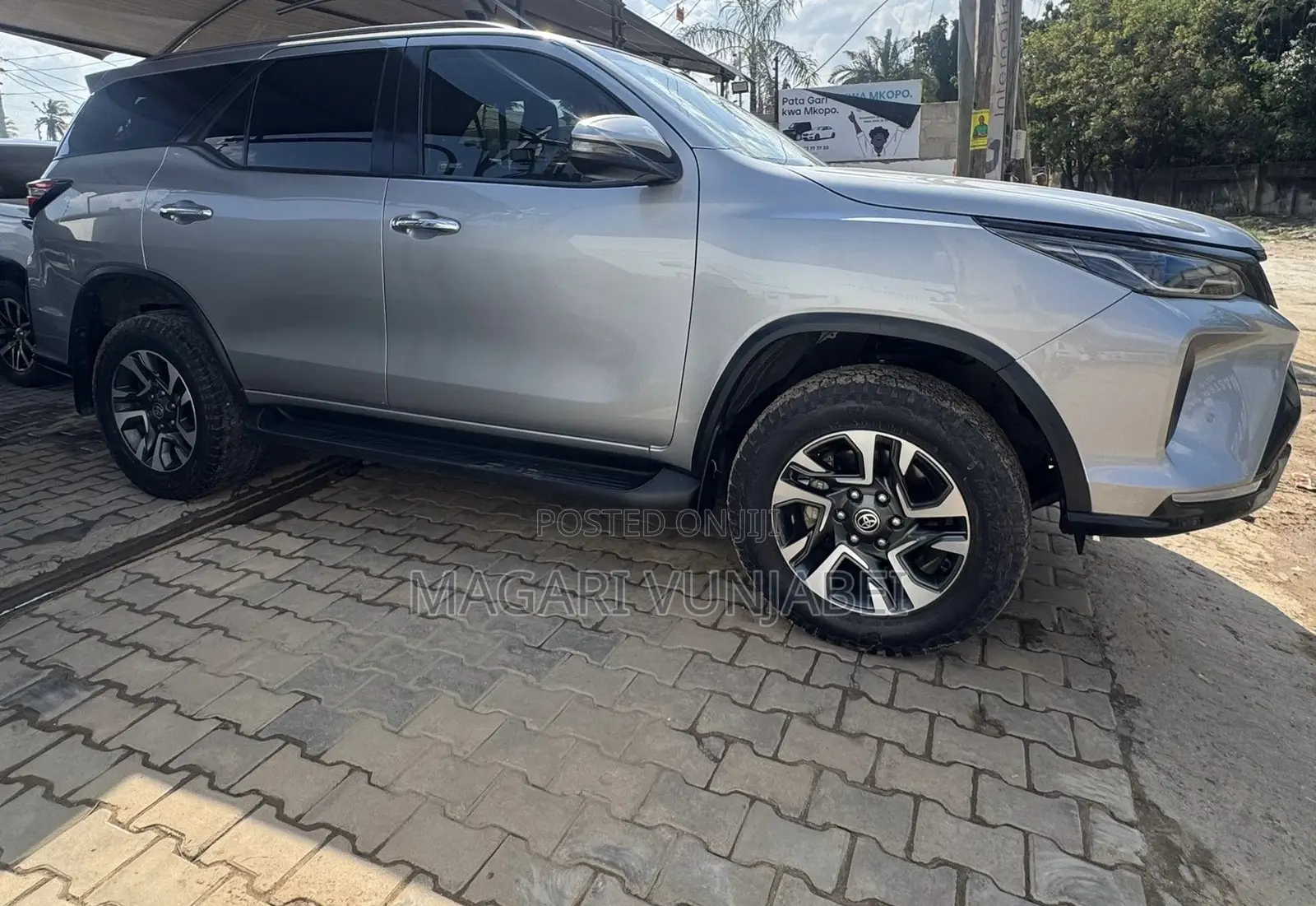 Toyota Fortuner 2023 Gray