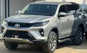 Toyota Fortuner 2023 Gray