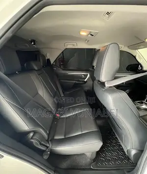 Toyota Fortuner 2023 Off white