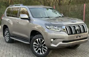 Toyota Land Cruiser Prado 2023 Gray