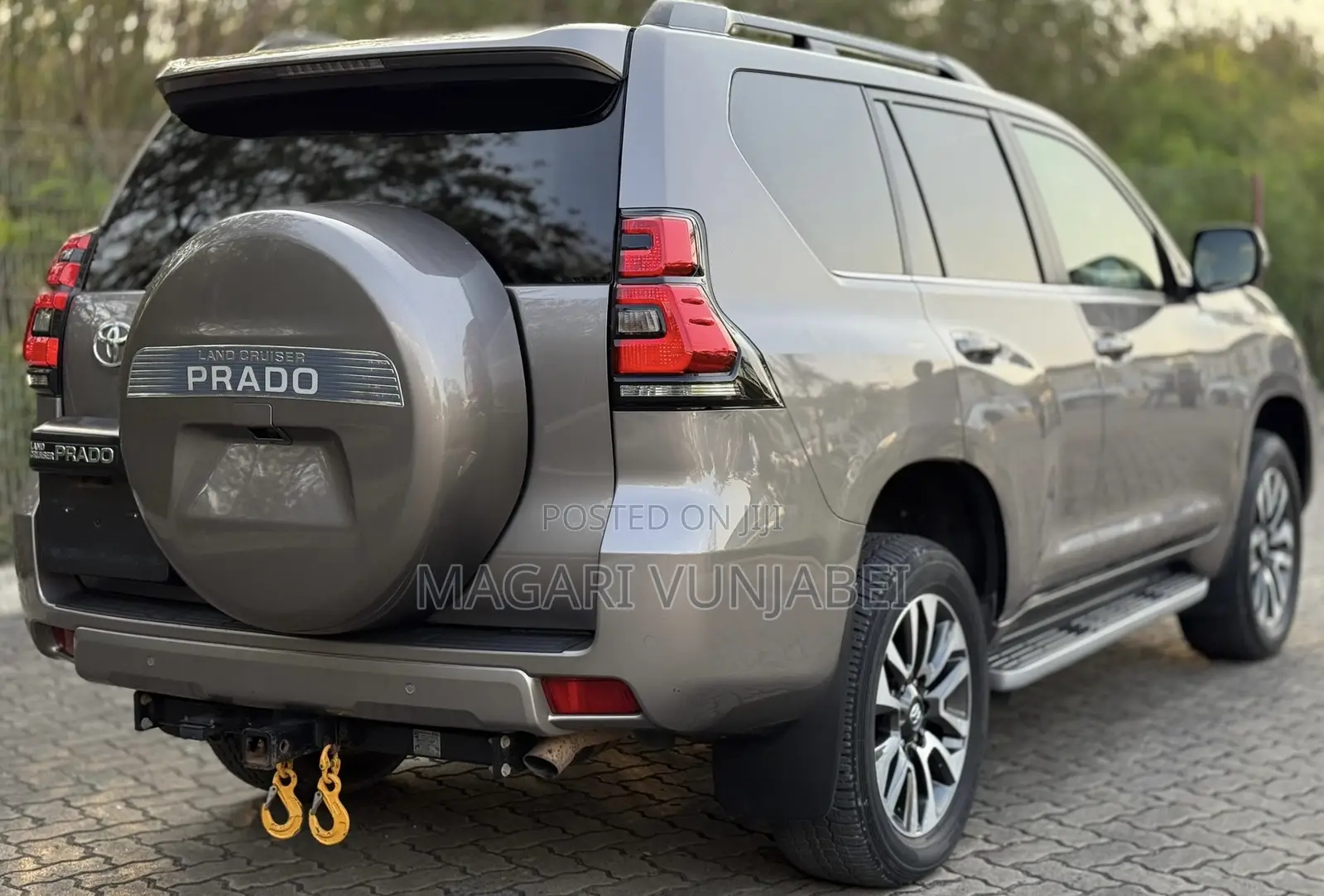 Toyota Land Cruiser Prado 2023 Gray