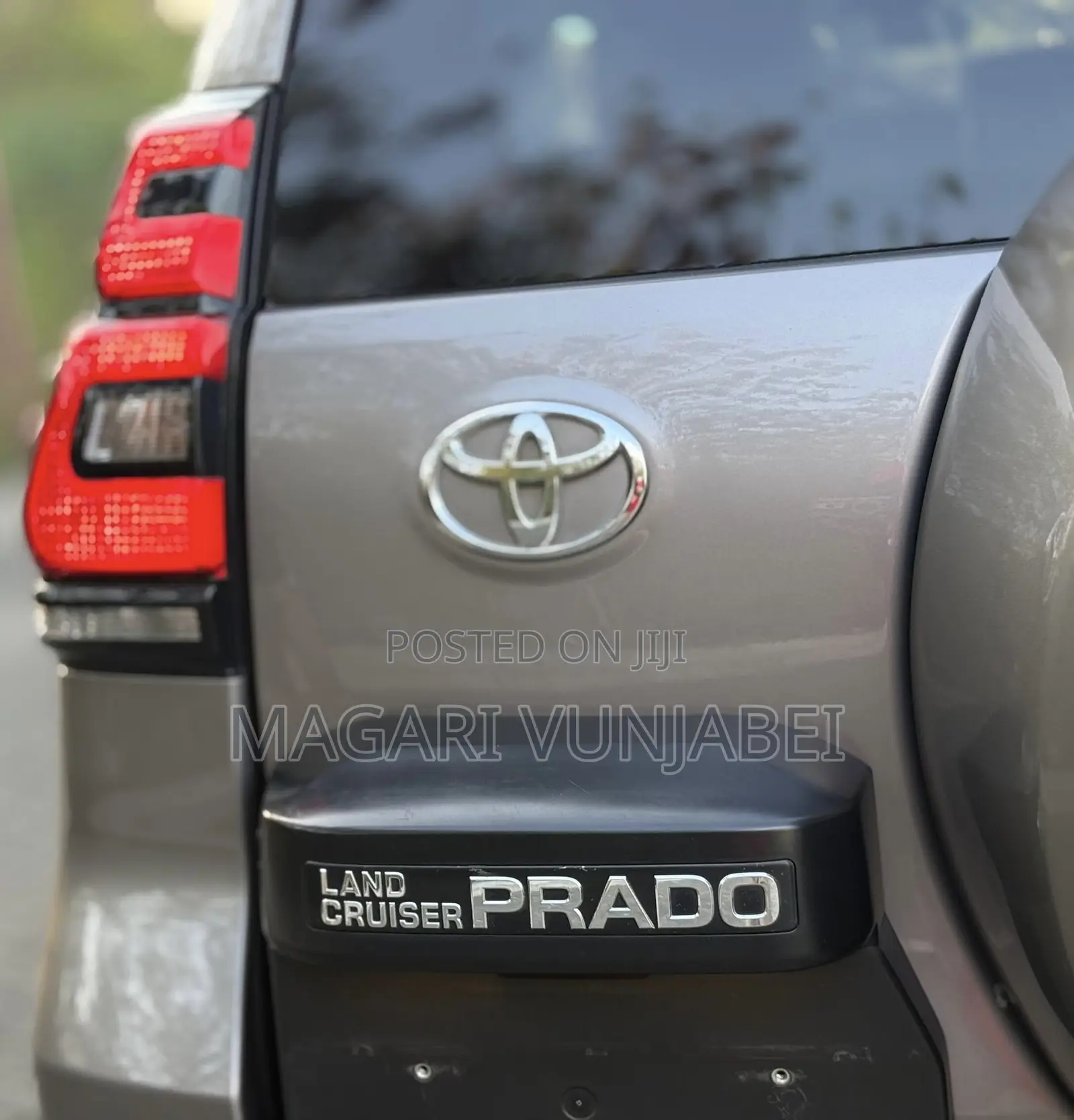 Toyota Land Cruiser Prado 2023 Gray