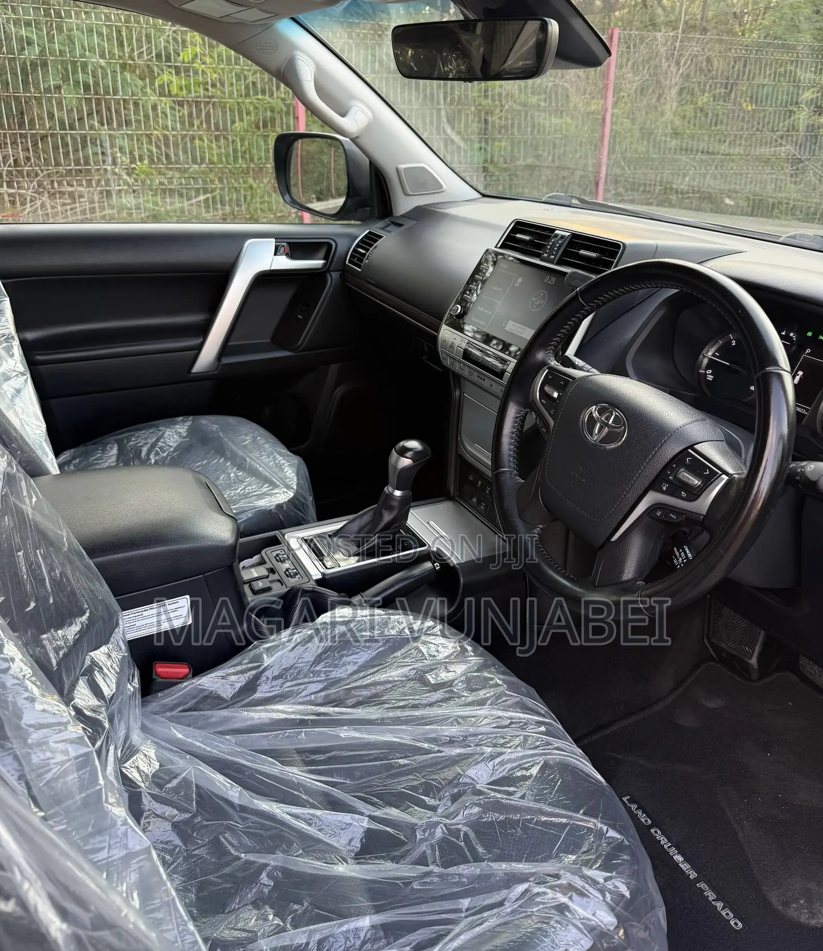 Toyota Land Cruiser Prado 2023 Gray