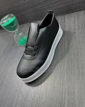 Men's Shoes Classically and Exceptionally Best With First Grade Lining