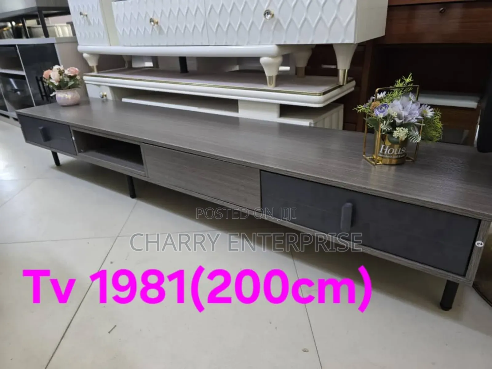 Quality Display and Attractive Showcase 200cm for Tv and Other