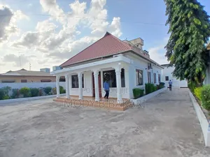 4bdrm House in Ada Estate for rent