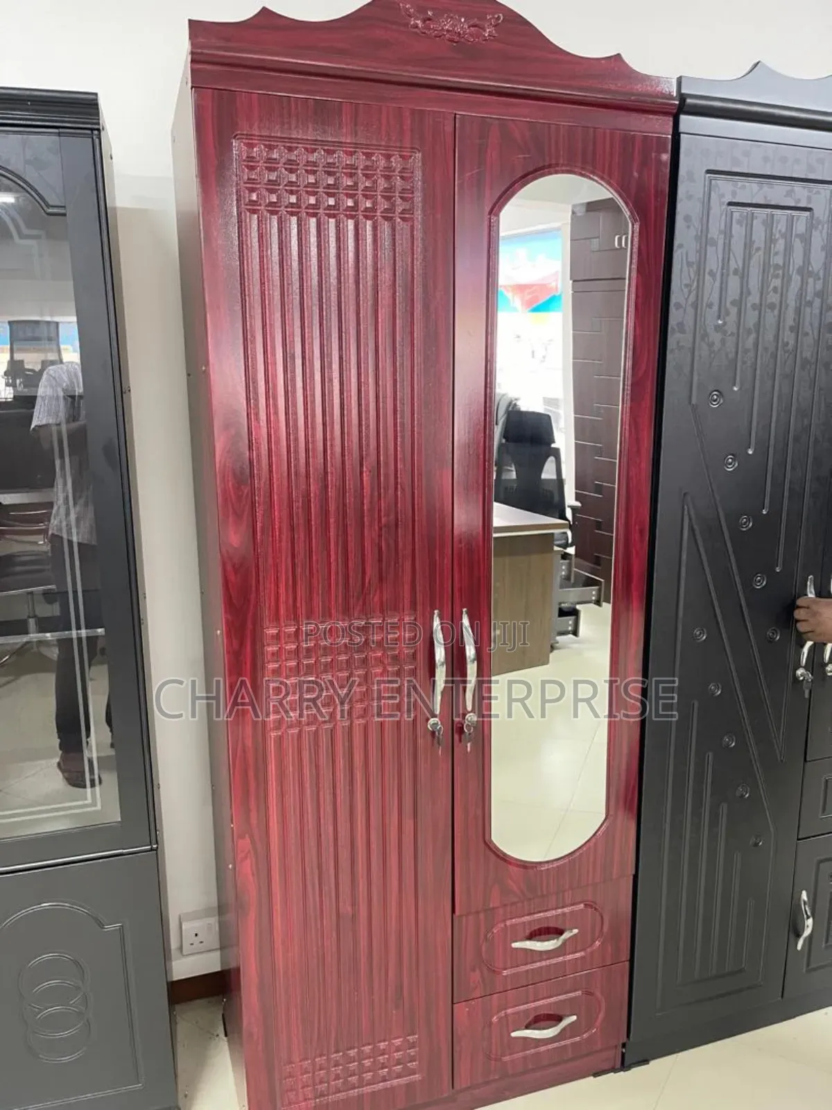 Wardrobes Nzuri 2 Doors Zinakuwezesha Kutundika Nguo Na Kupanga Pia