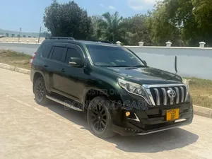 Toyota Land Cruiser Prado 2014 Green