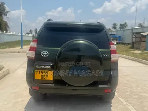 Toyota Land Cruiser Prado 2014 Green