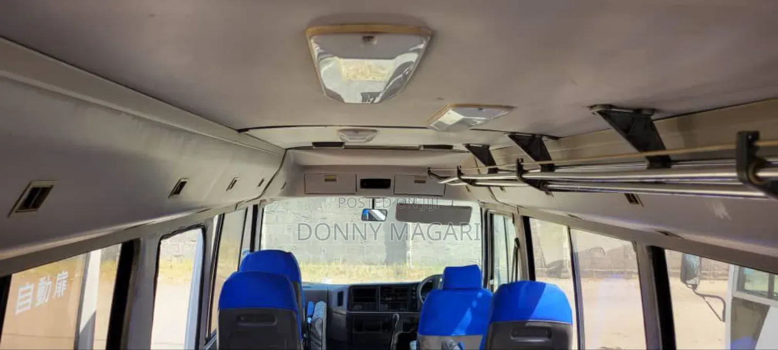 Mitsubishi Fuso Rosa 2004 White