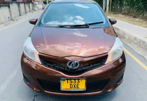 Toyota Vitz 2012 Brown