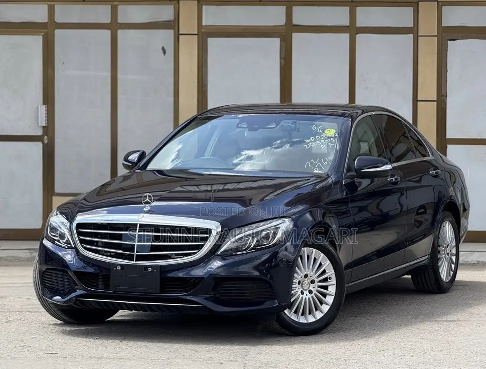 Mercedes-Benz C200 2015 Blue