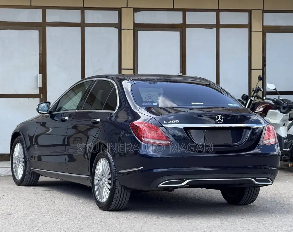Mercedes-Benz C200 2015 Blue