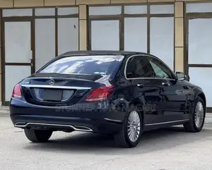 Mercedes-Benz C200 2015 Blue