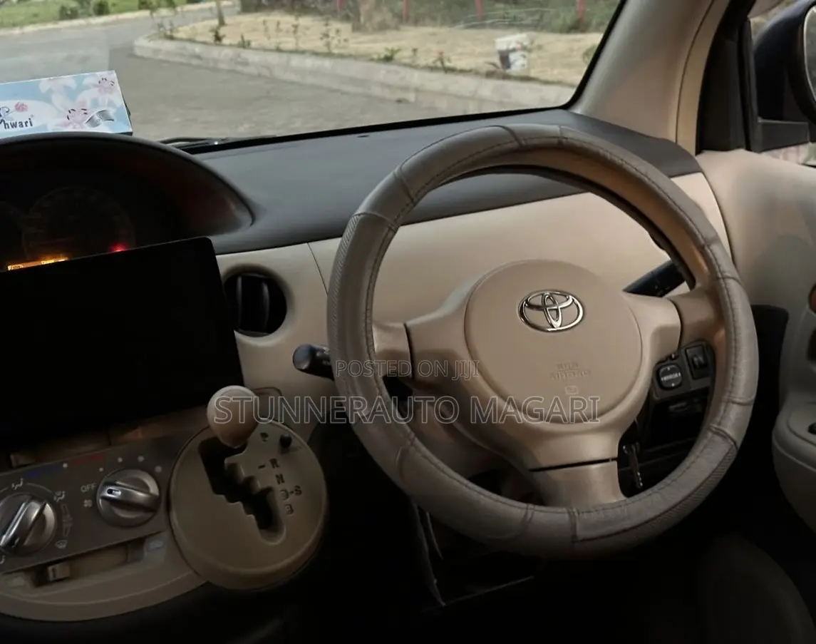 Toyota Sienta 2006 Blue