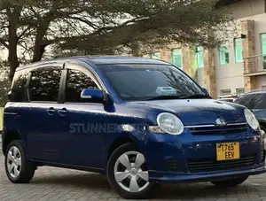 Toyota Sienta 2006 Blue