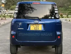 Toyota Sienta 2006 Blue