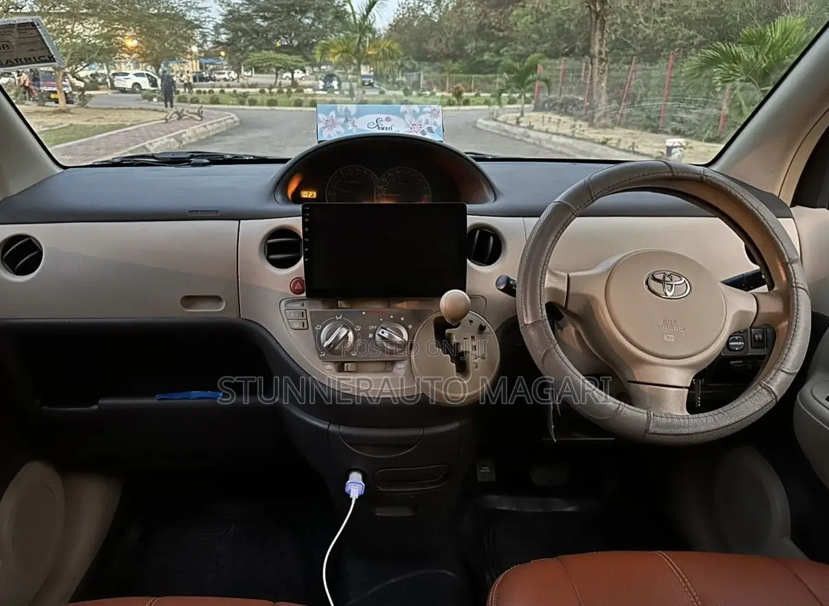 Toyota Sienta 2006 Blue