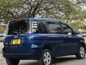 Toyota Sienta 2006 Blue